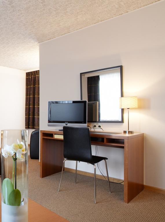 Hotel Prinse Antwerpen Bagian luar foto