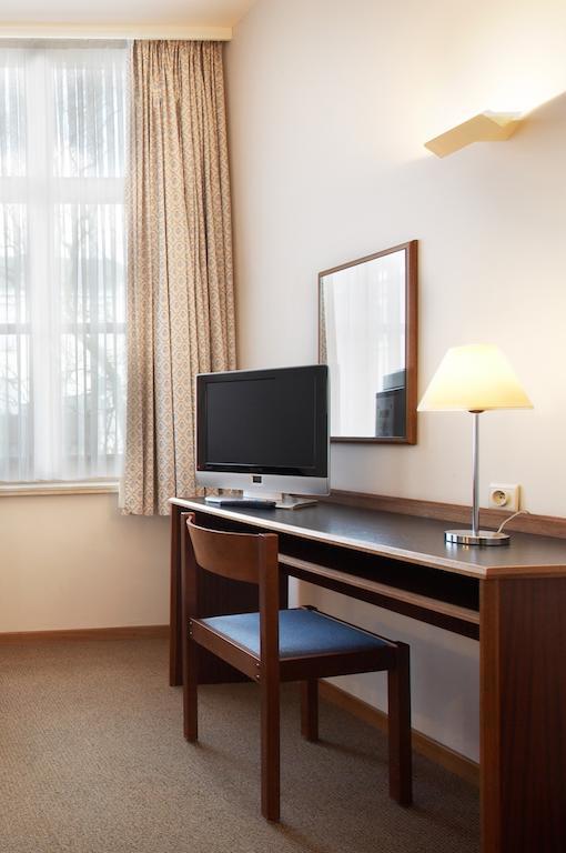 Hotel Prinse Antwerpen Bagian luar foto